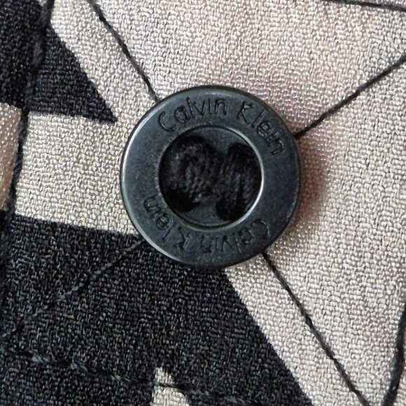 Calvin Klein Geometric Pattern Button Down Tab Sleeve Size L - Picture 14 of 15